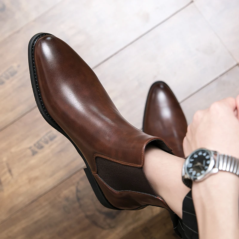 本革を使用した高級デザイナーブランドのビジネスドレスシューズ - Leatherwork Designs のレビューと価格